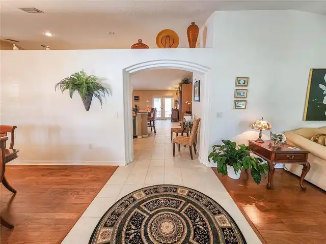 Listing Photo 12
