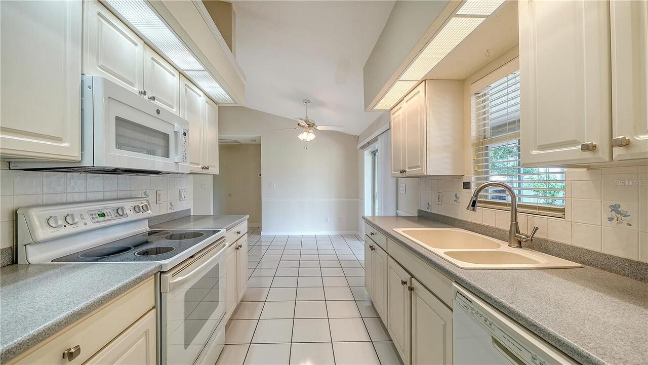 Listing Photo 14