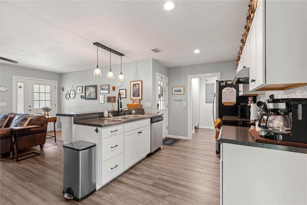 Listing Photo 17