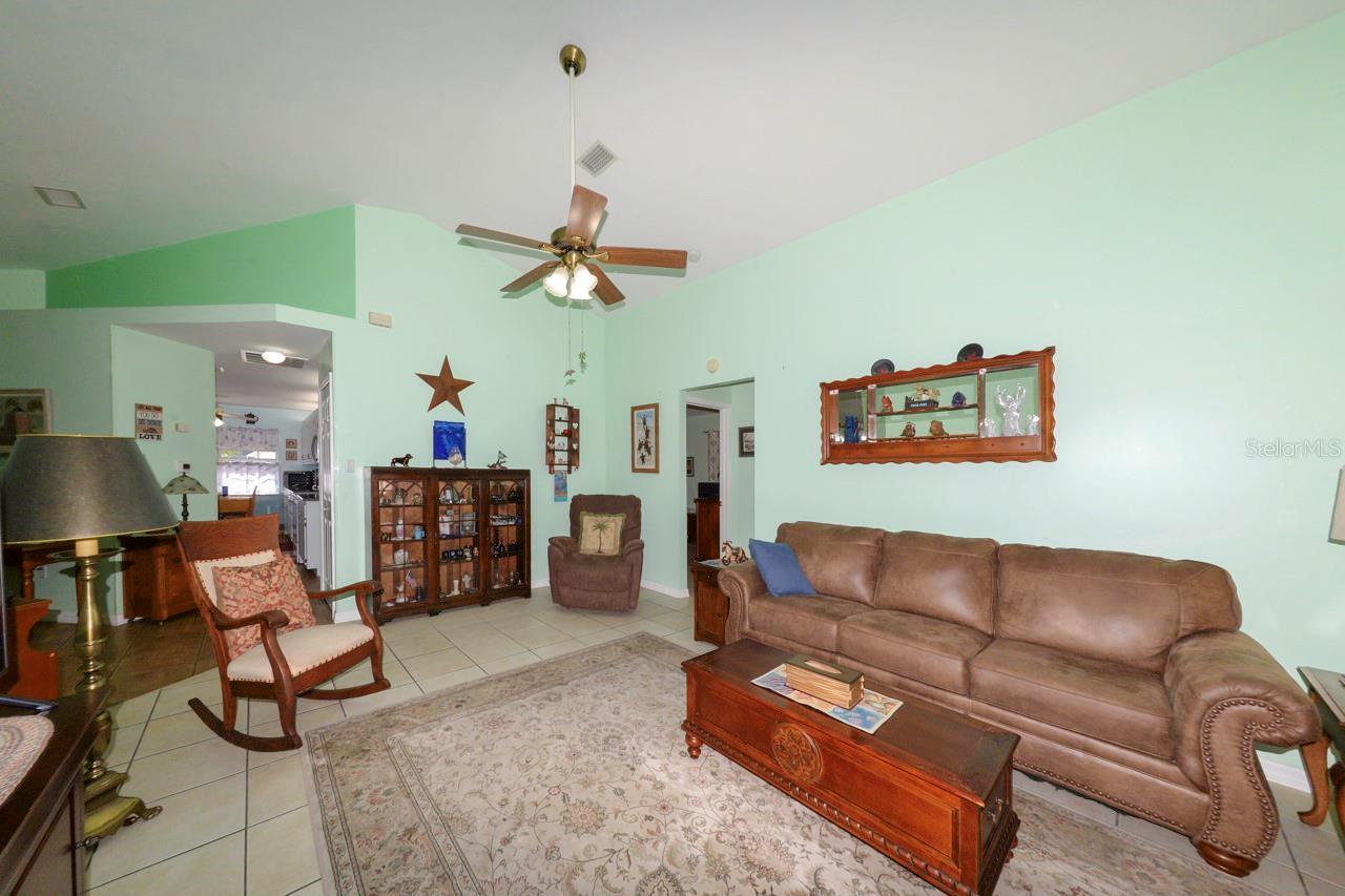 Listing Photo 14