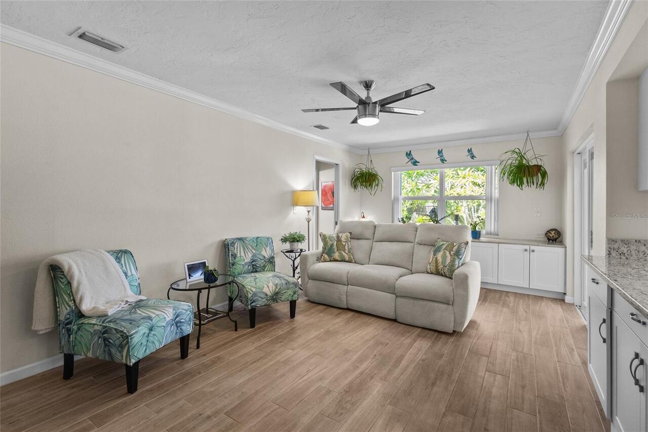 Listing Photo 10