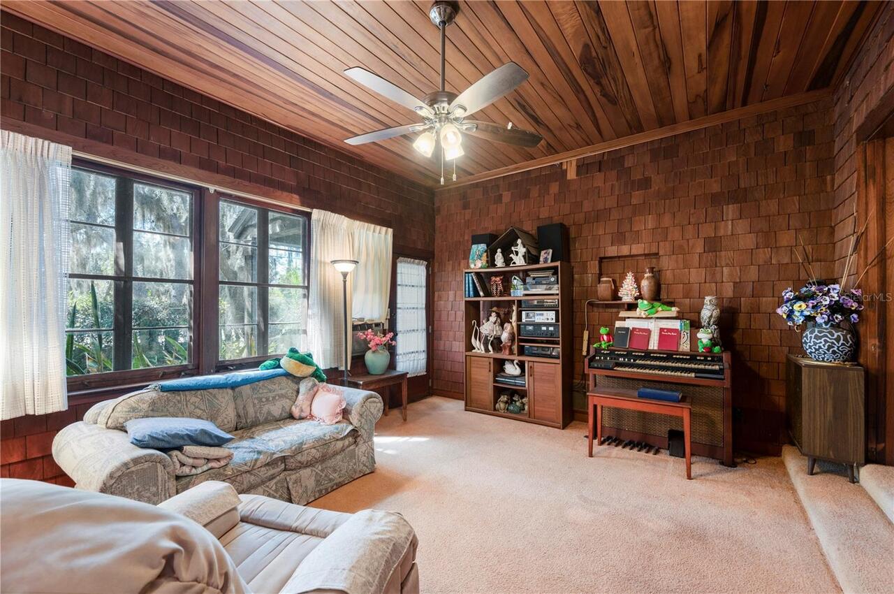 Listing Photo 9