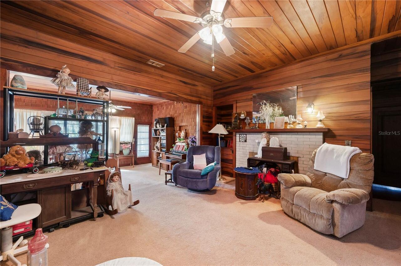 Listing Photo 12