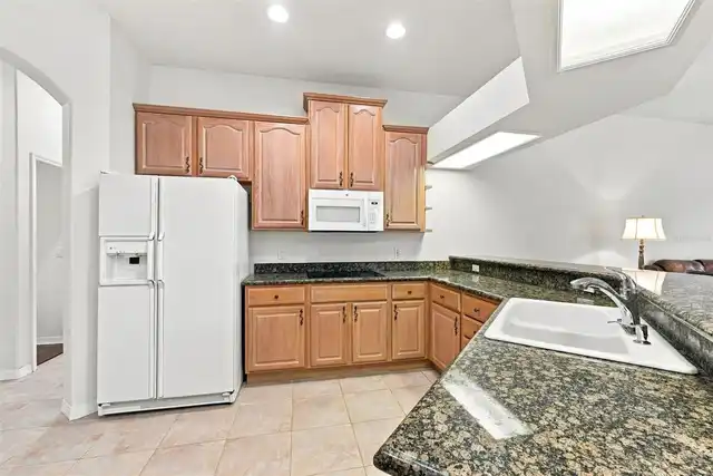 Listing Photo 14