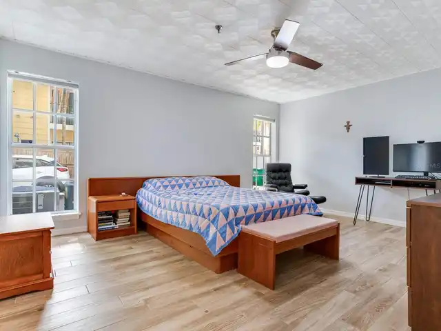 Listing Photo 18
