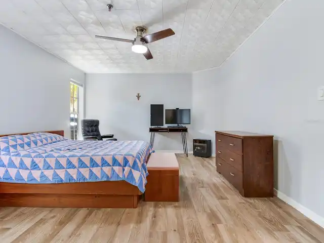 Listing Photo 19