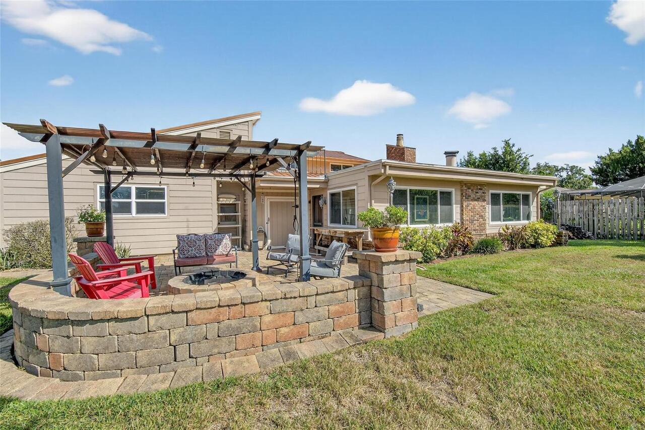 Listing Photo 10