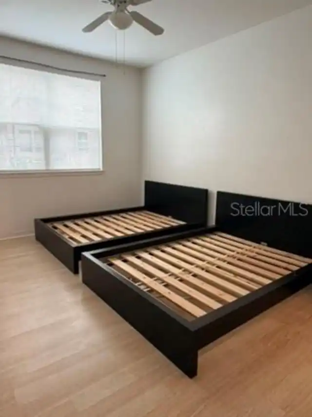 Listing Photo 12