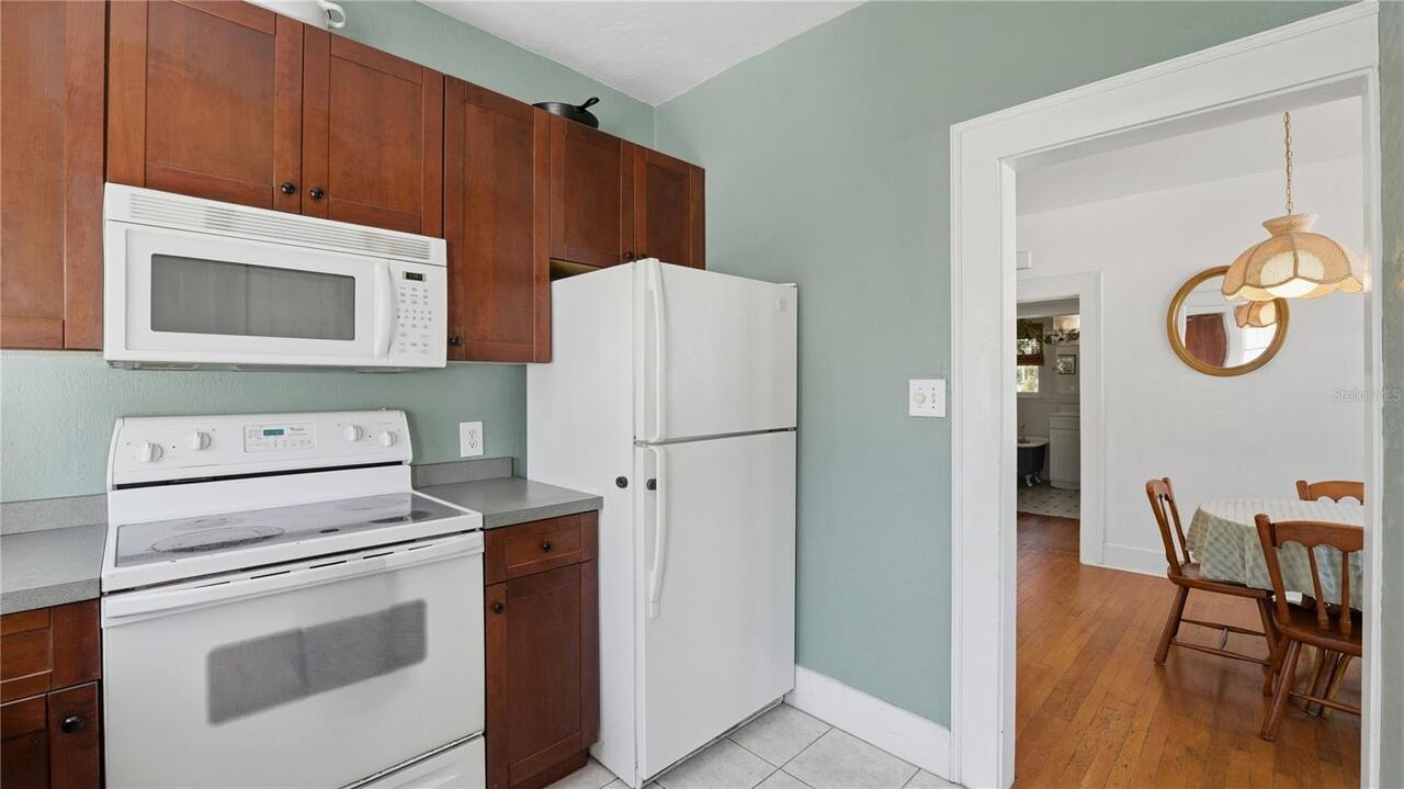 Listing Photo 10