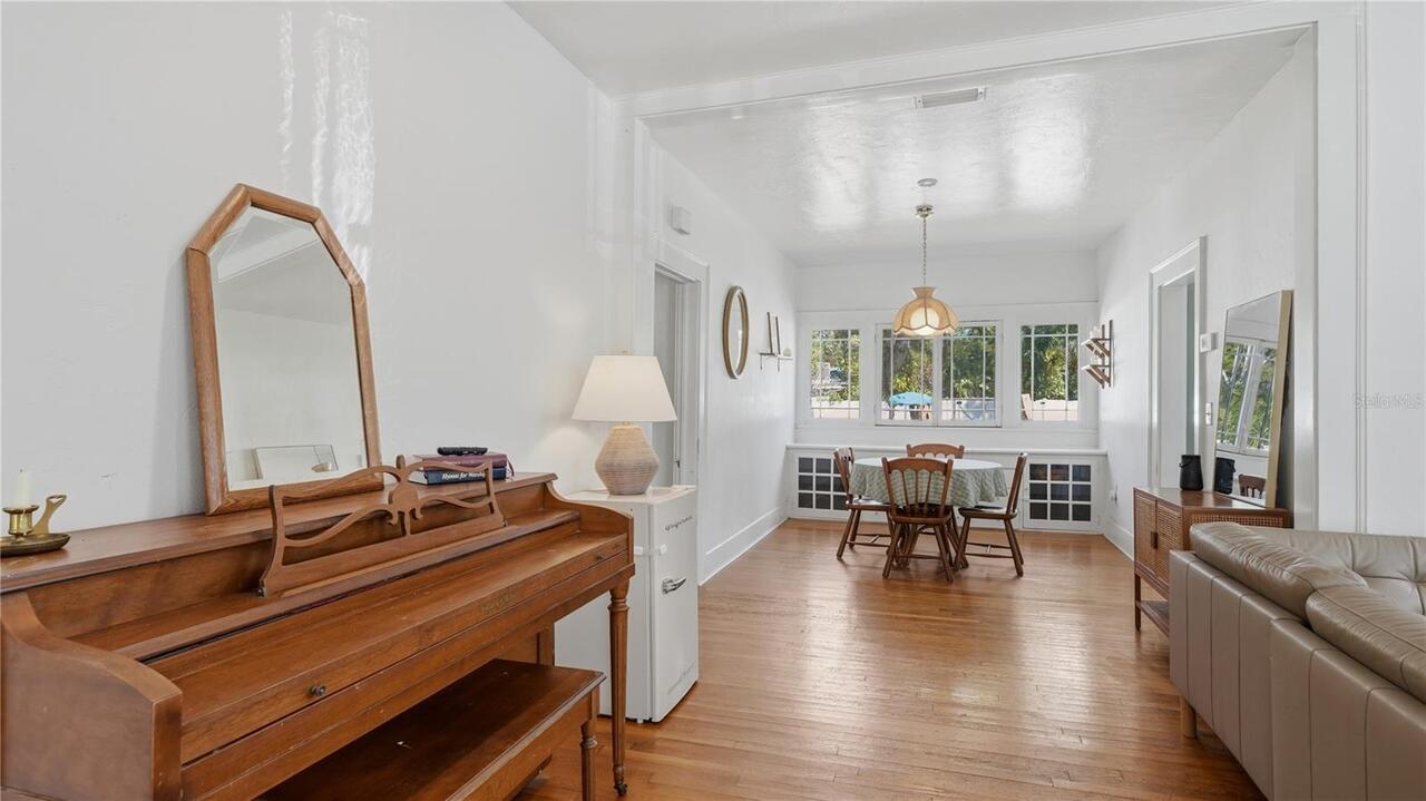 Listing Photo 11