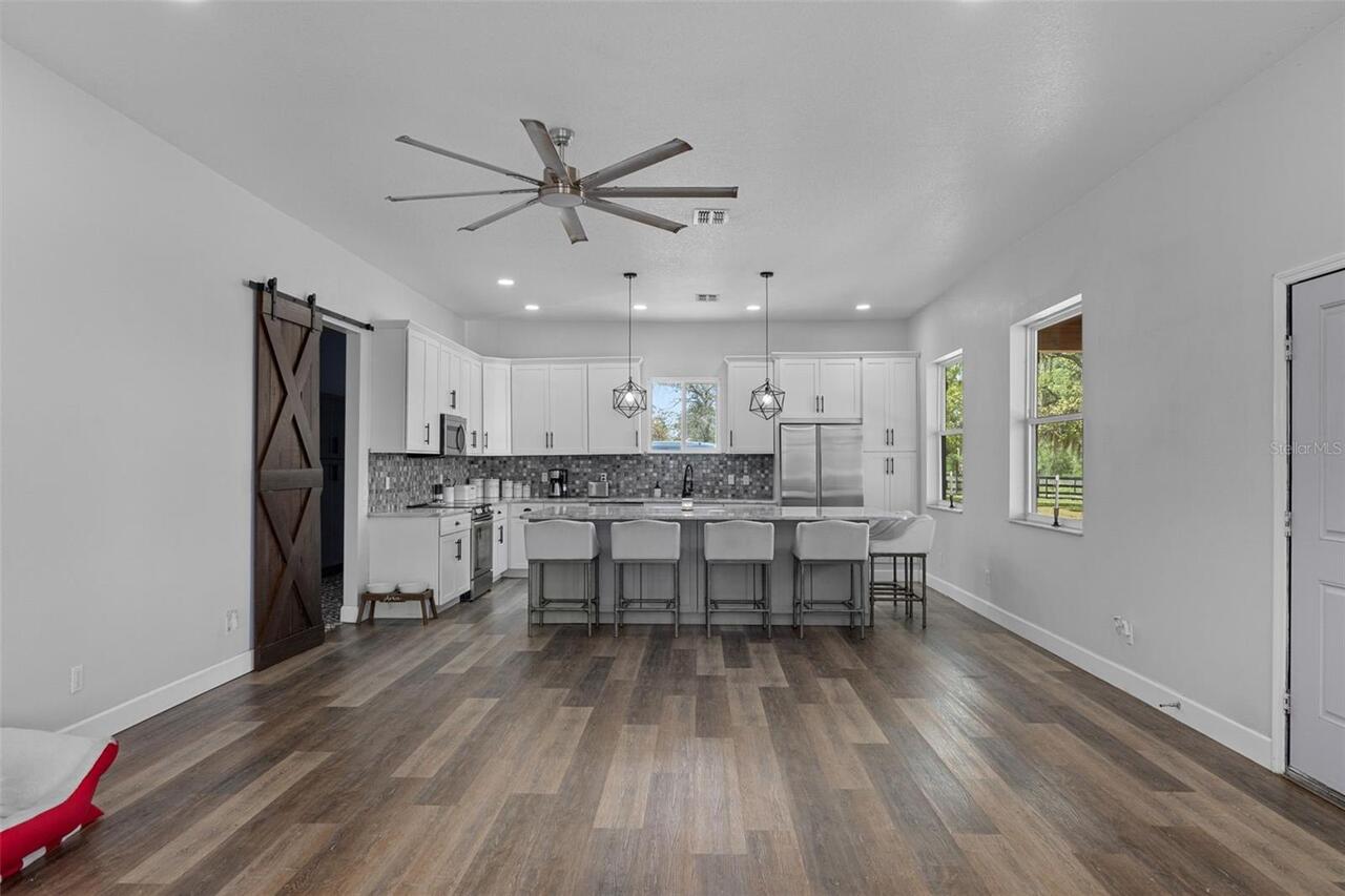 Listing Photo 18