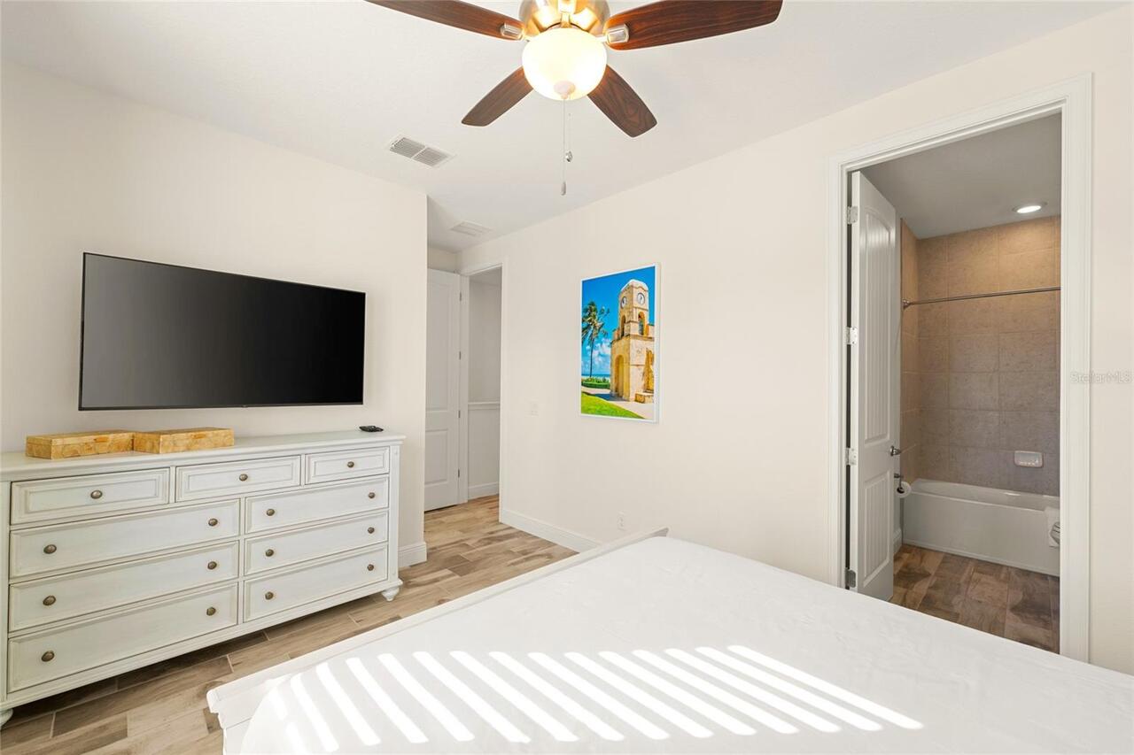 Listing Photo 28