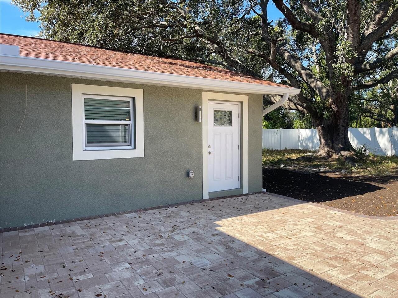 Listing Photo 17