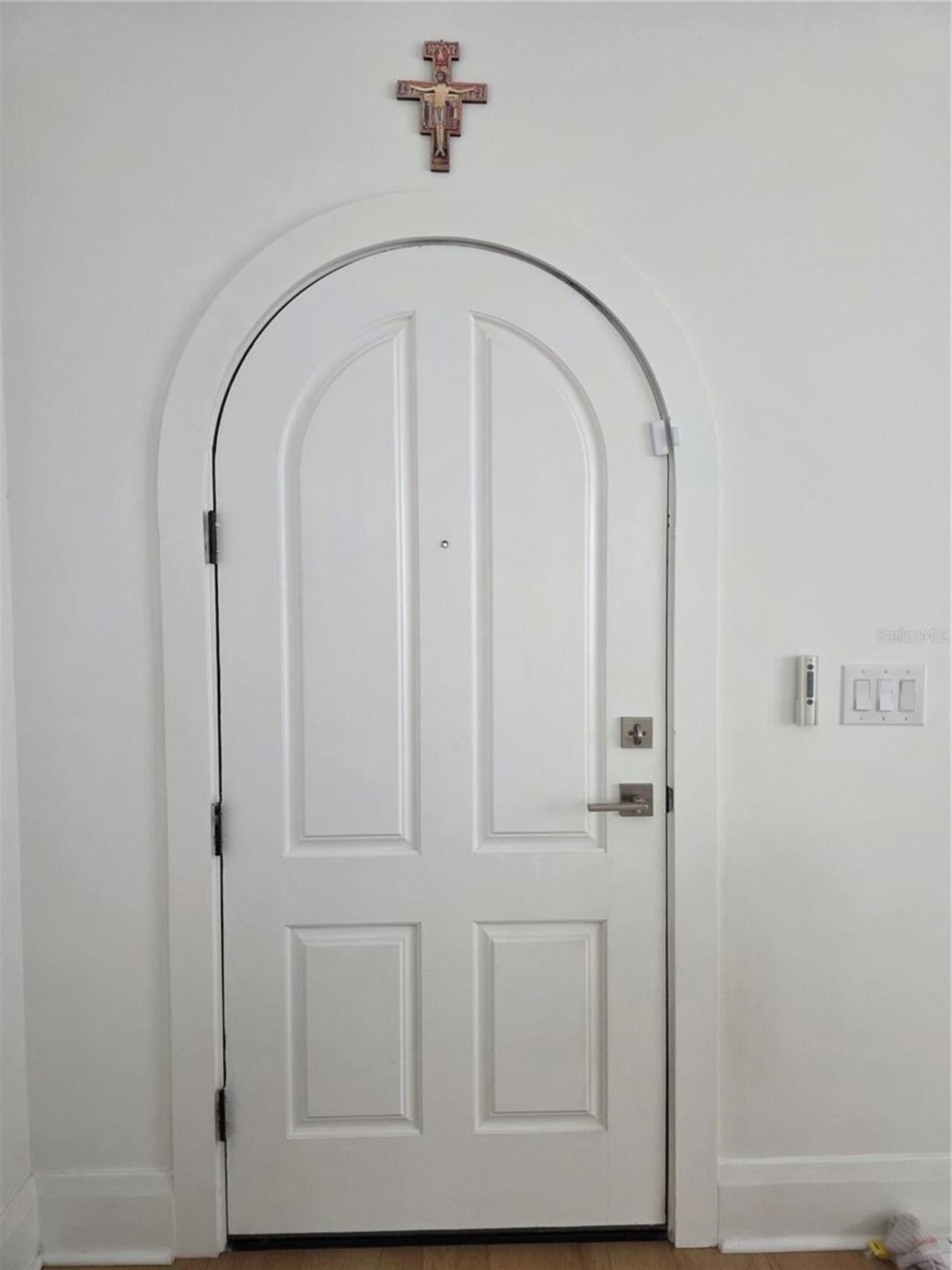 Listing Photo 8
