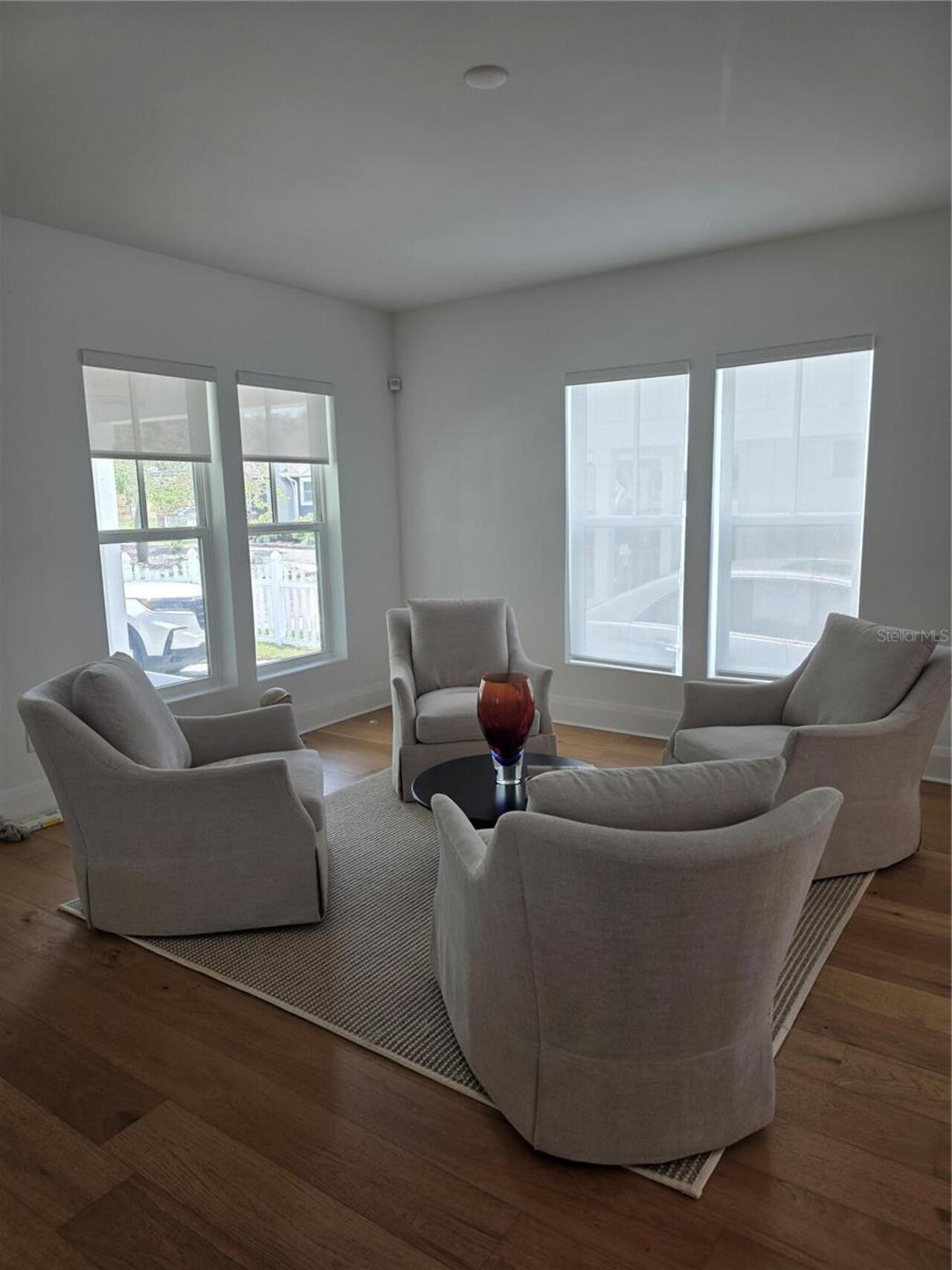 Listing Photo 10