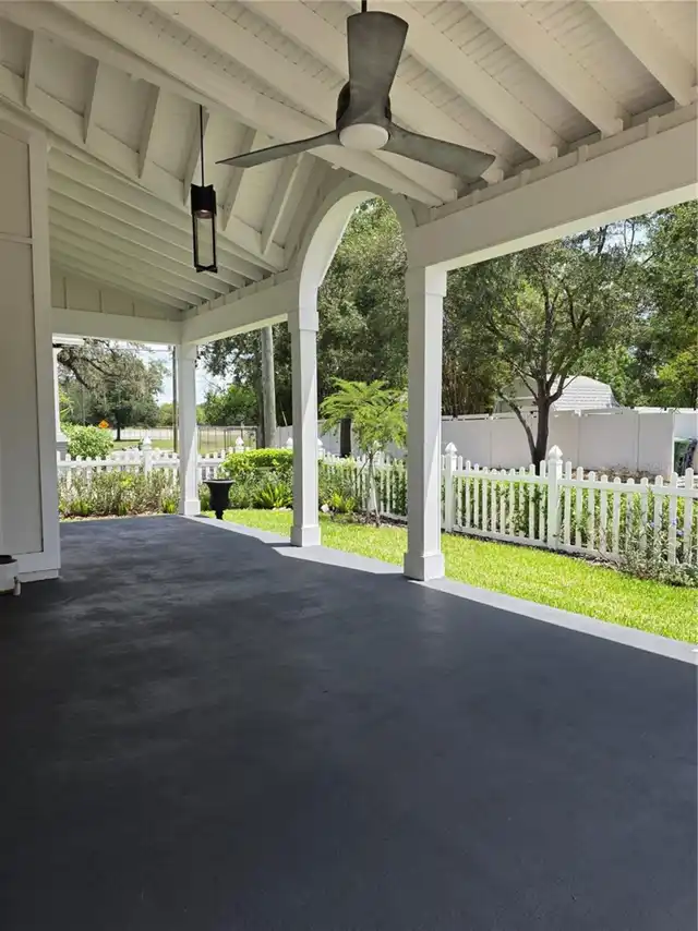 Listing Photo 6