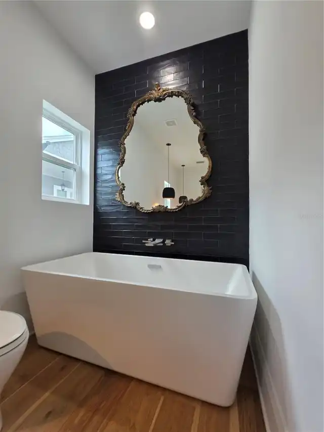 Listing Photo 29