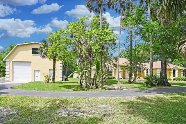 Listing Photo 11