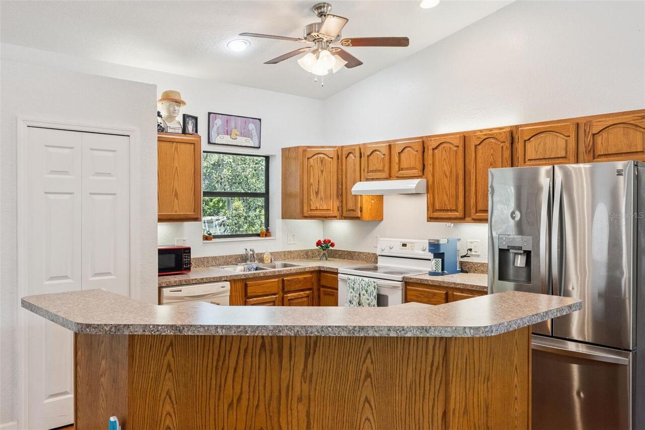 Listing Photo 11