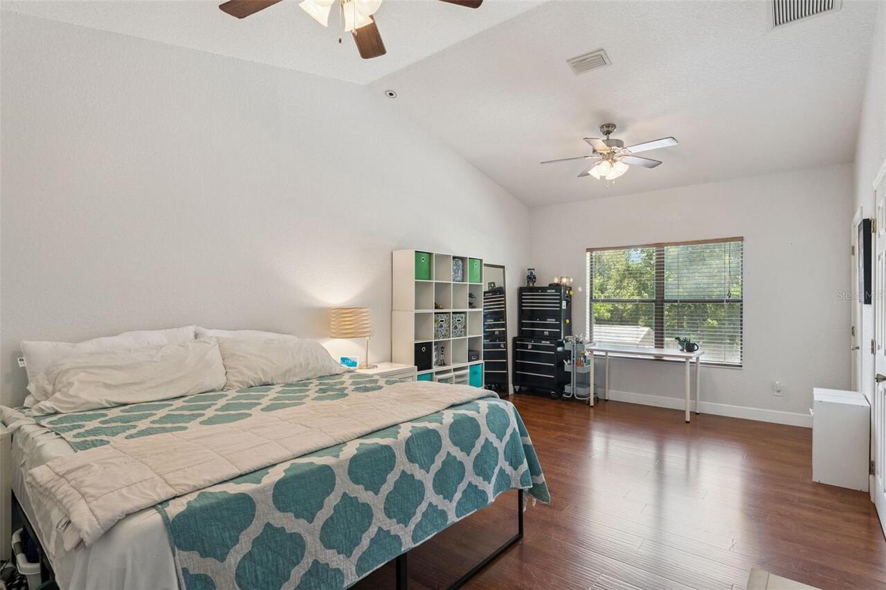 Listing Photo 15