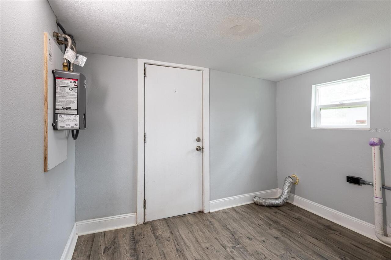 Listing Photo 12