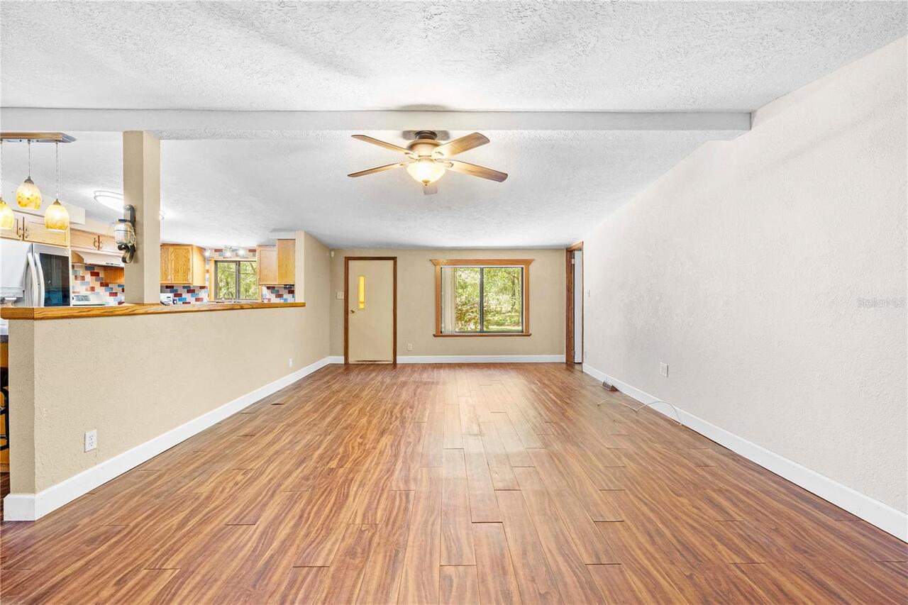 Listing Photo 9