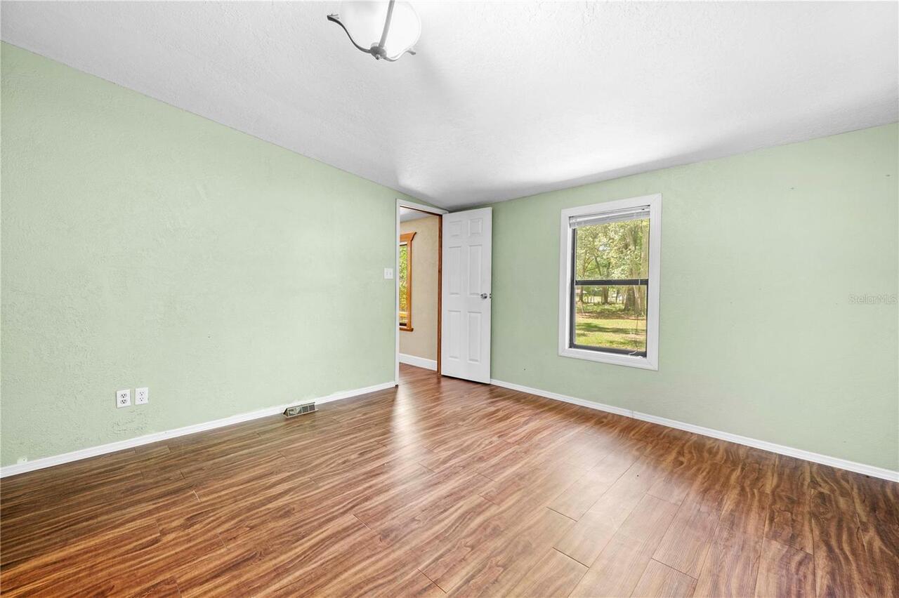 Listing Photo 23