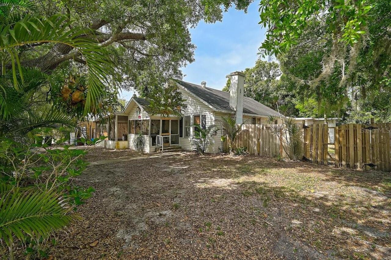 Listing Photo 5