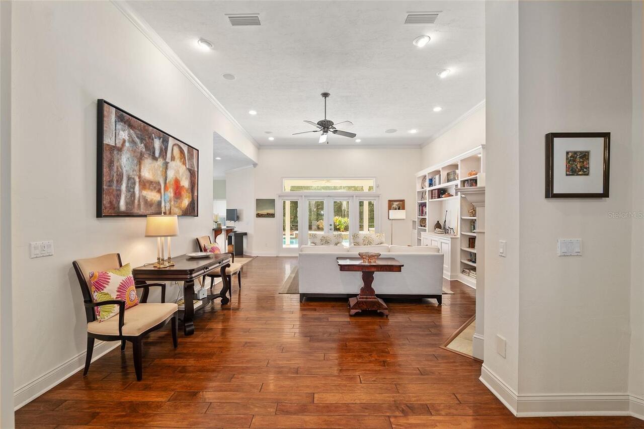 Listing Photo 17