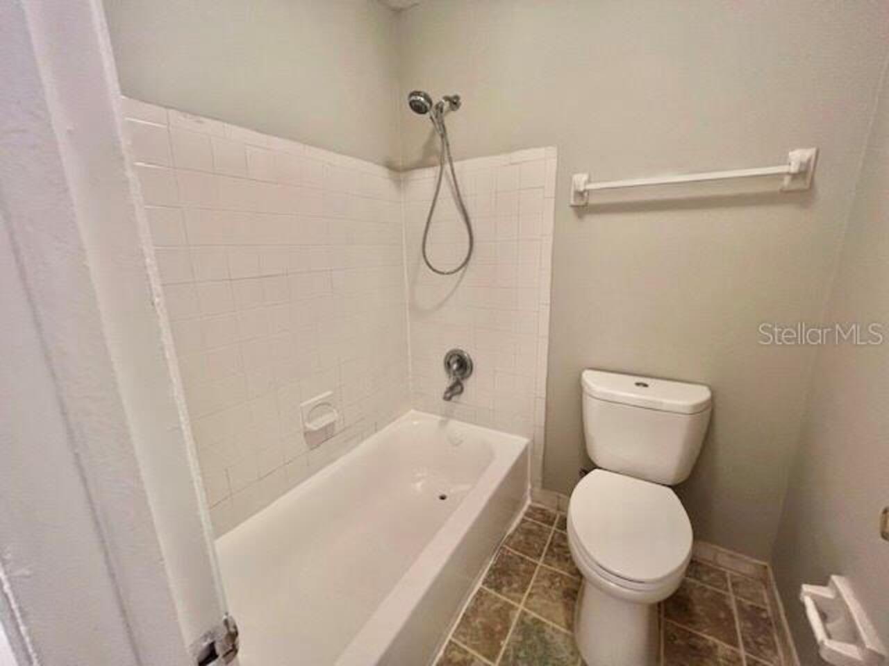 Listing Photo 9