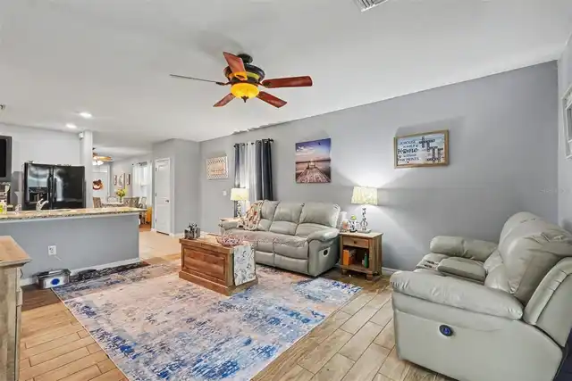 Listing Photo 9