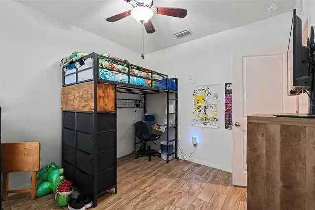 Listing Photo 19