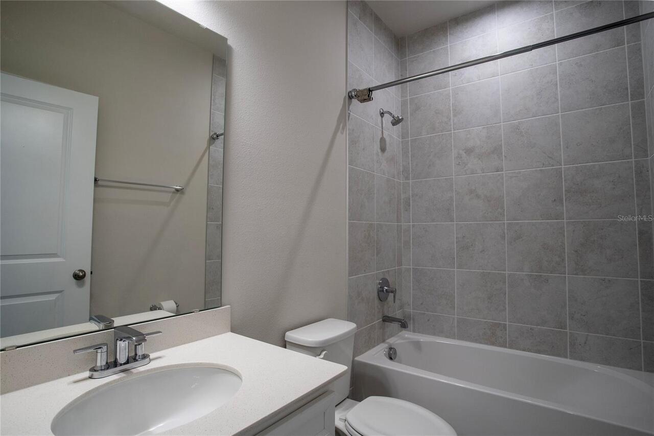 Listing Photo 12