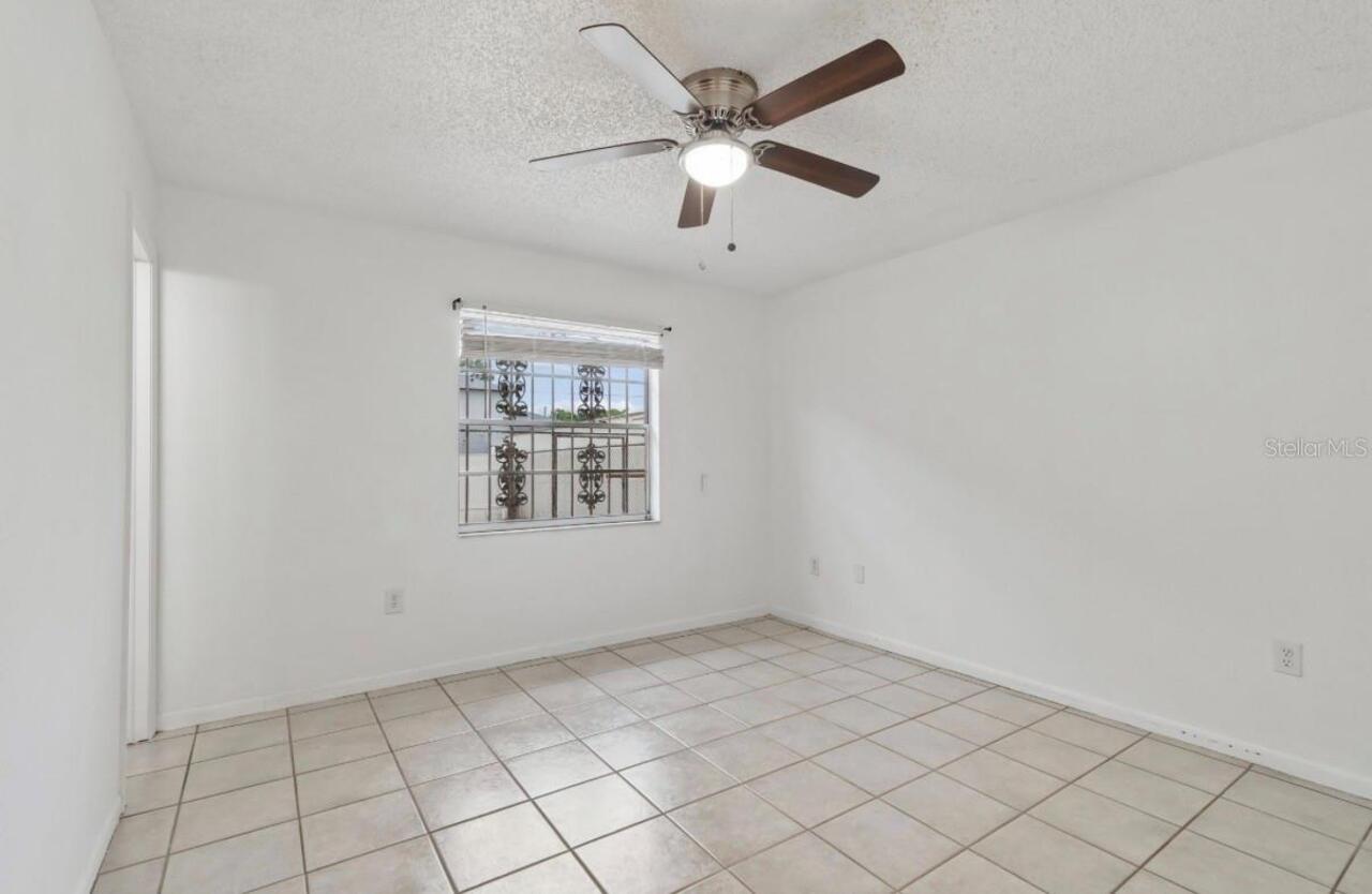Listing Photo 14