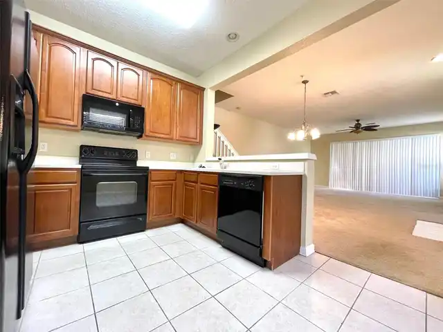 Listing Photo 9