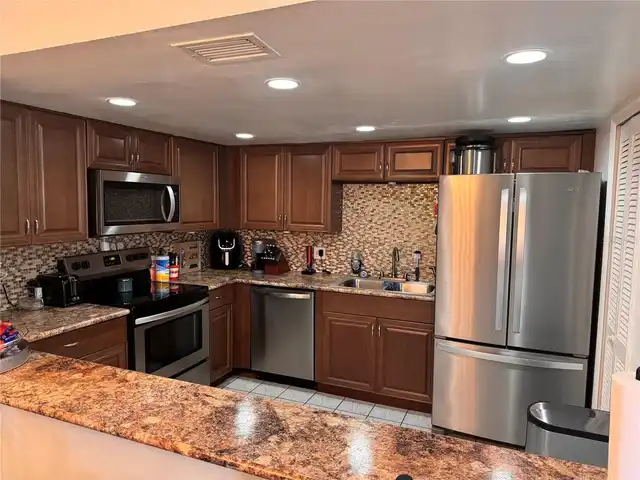 Listing Photo 8