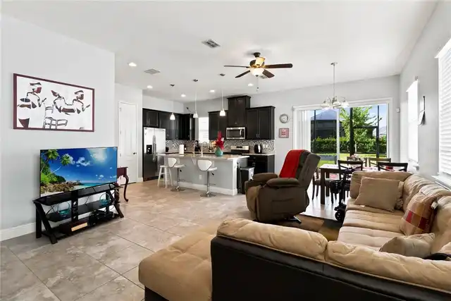 Listing Photo 9