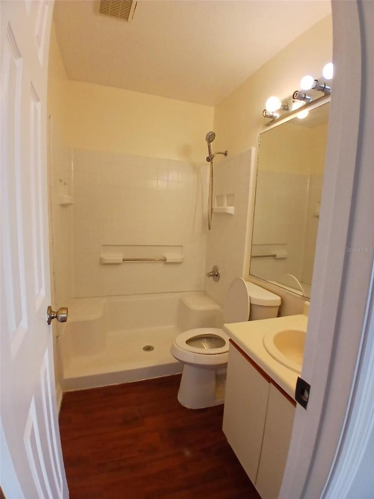 Listing Photo 14