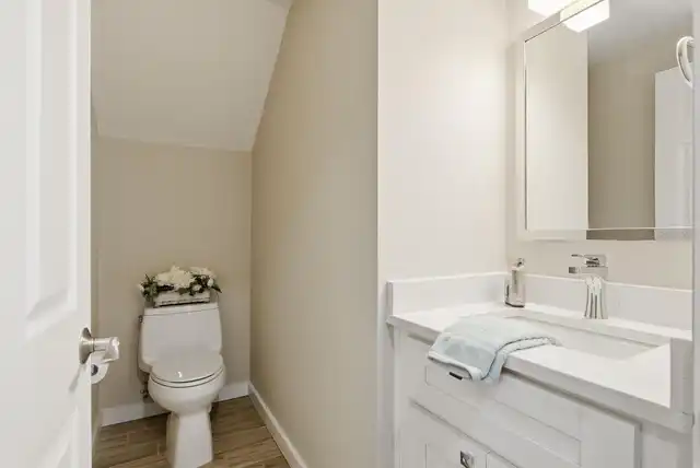 Listing Photo 12