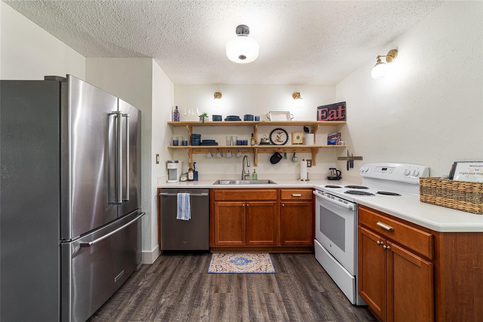 Listing Photo 8