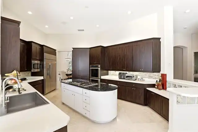 Listing Photo 15
