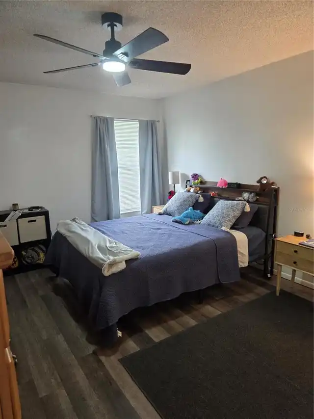 Listing Photo 12