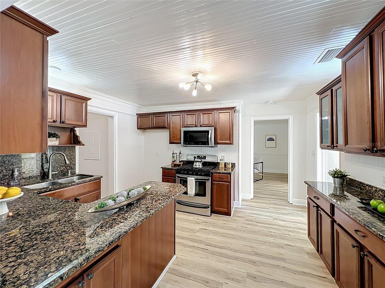 Listing Photo 18