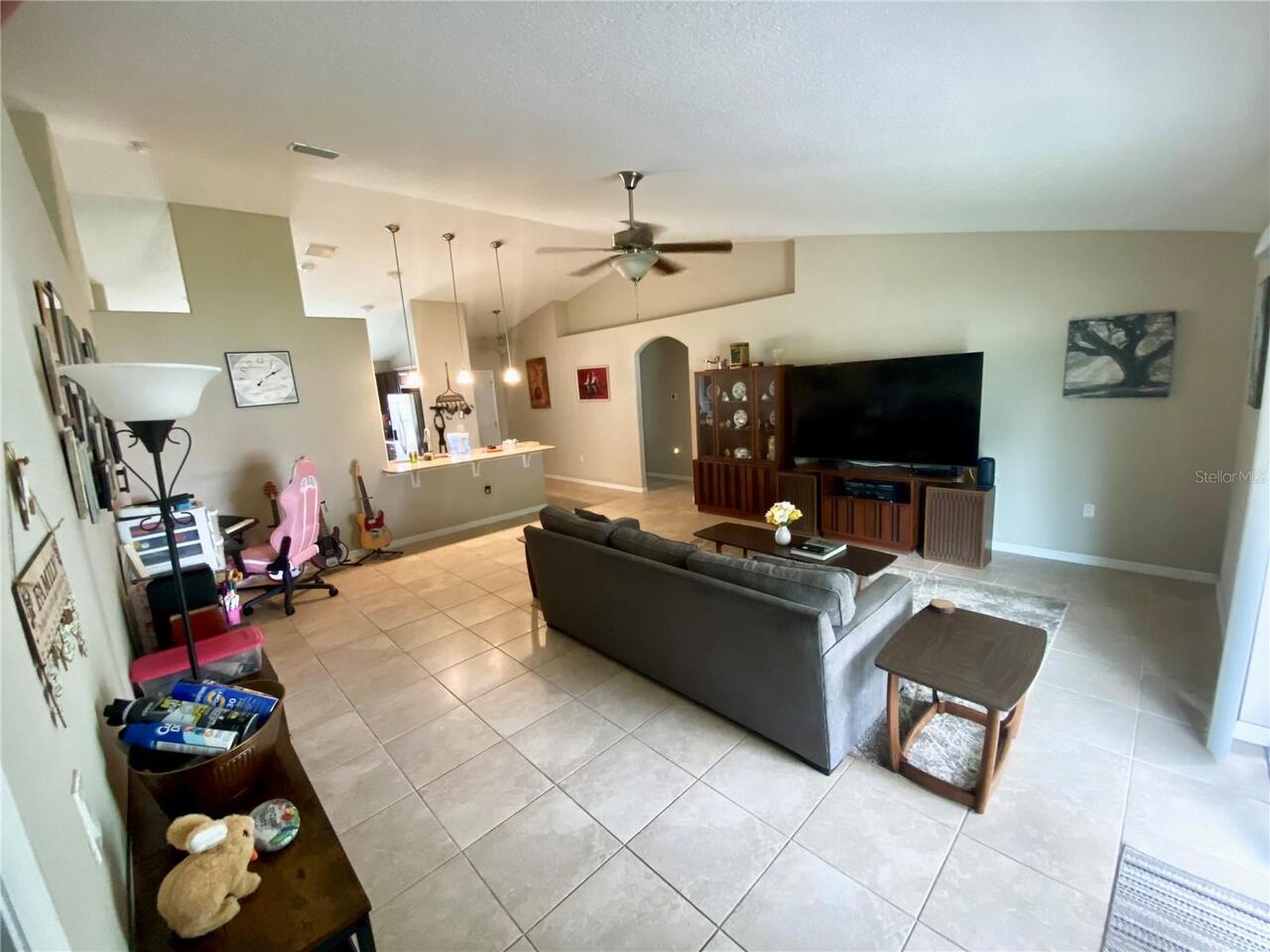 Listing Photo 9