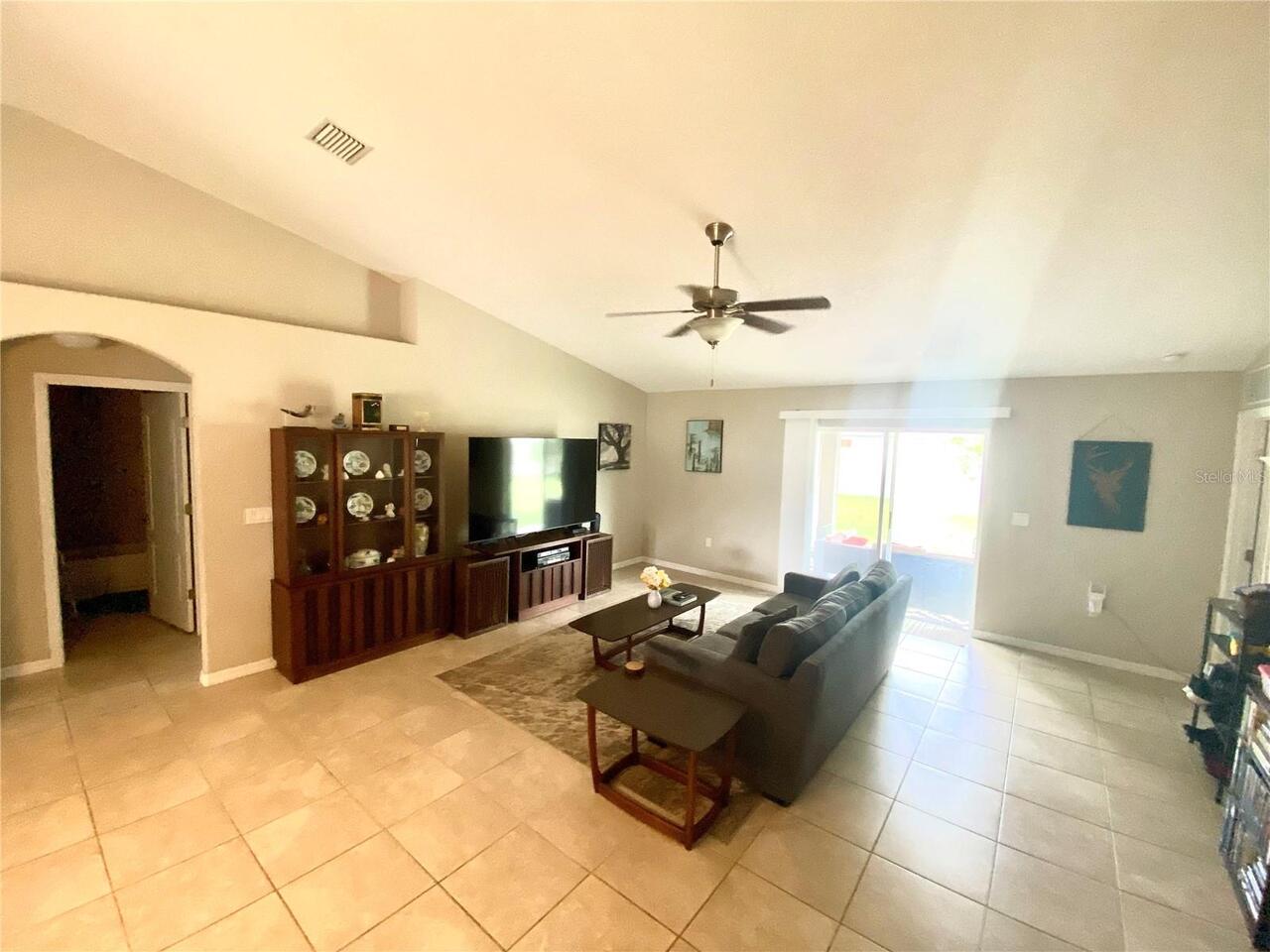 Listing Photo 14