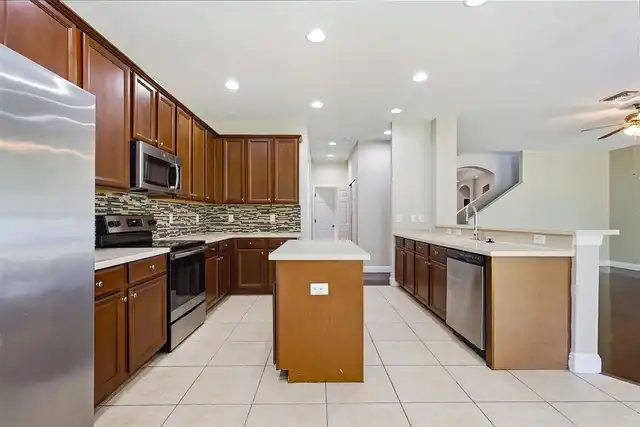 Listing Photo 17