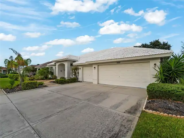 Listing Photo 9