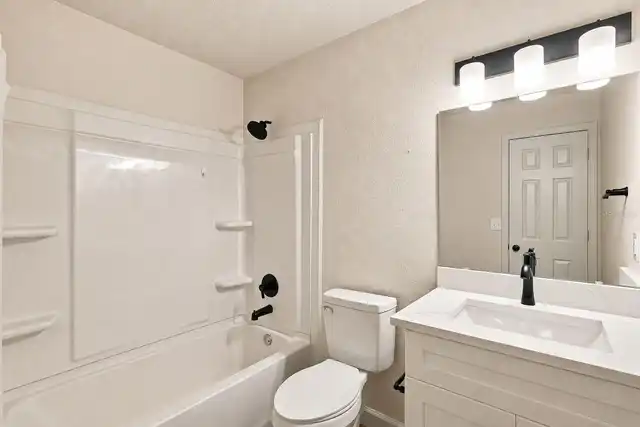 Listing Photo 18