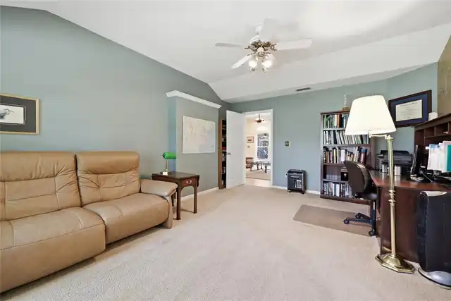 Listing Photo 18