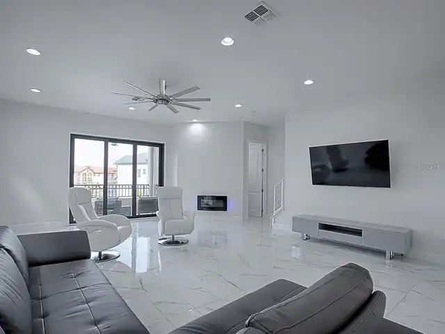 Listing Photo 13